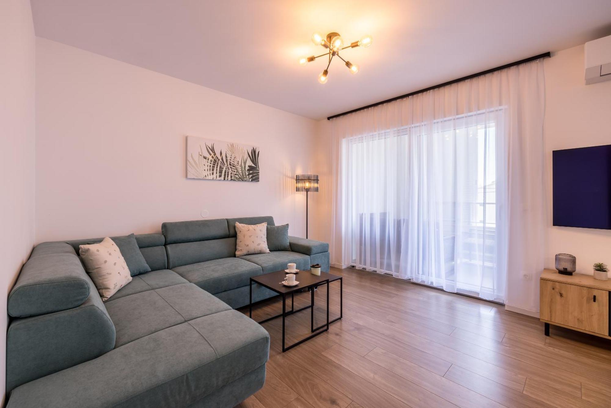 Adriatic Nest, Cozy And Modern Two Bedroom Apartment *