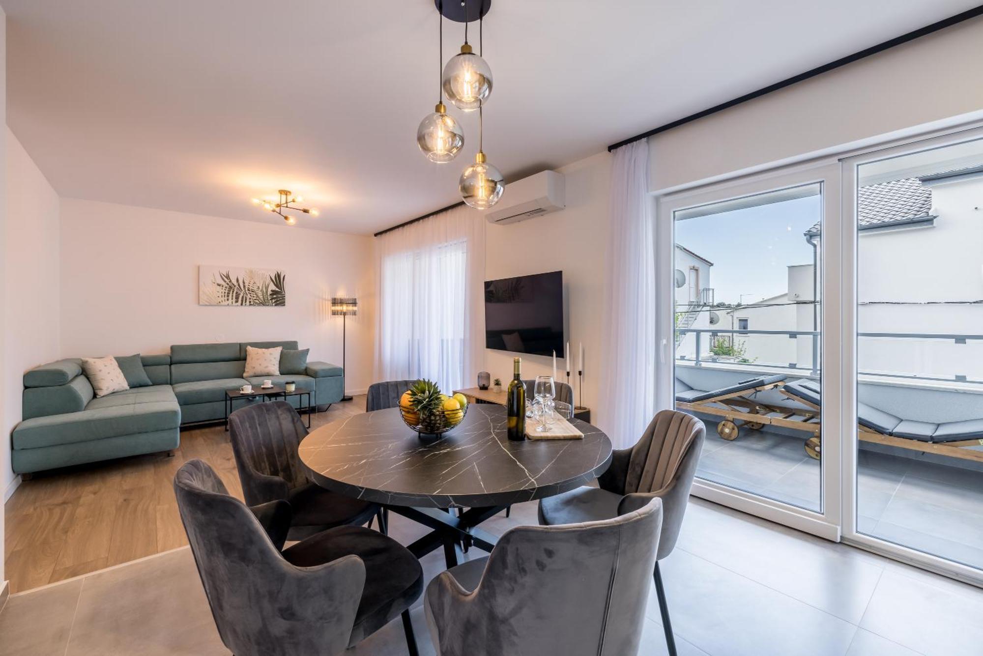 Adriatic Nest, Cozy And Modern Two Bedroom * Kastela