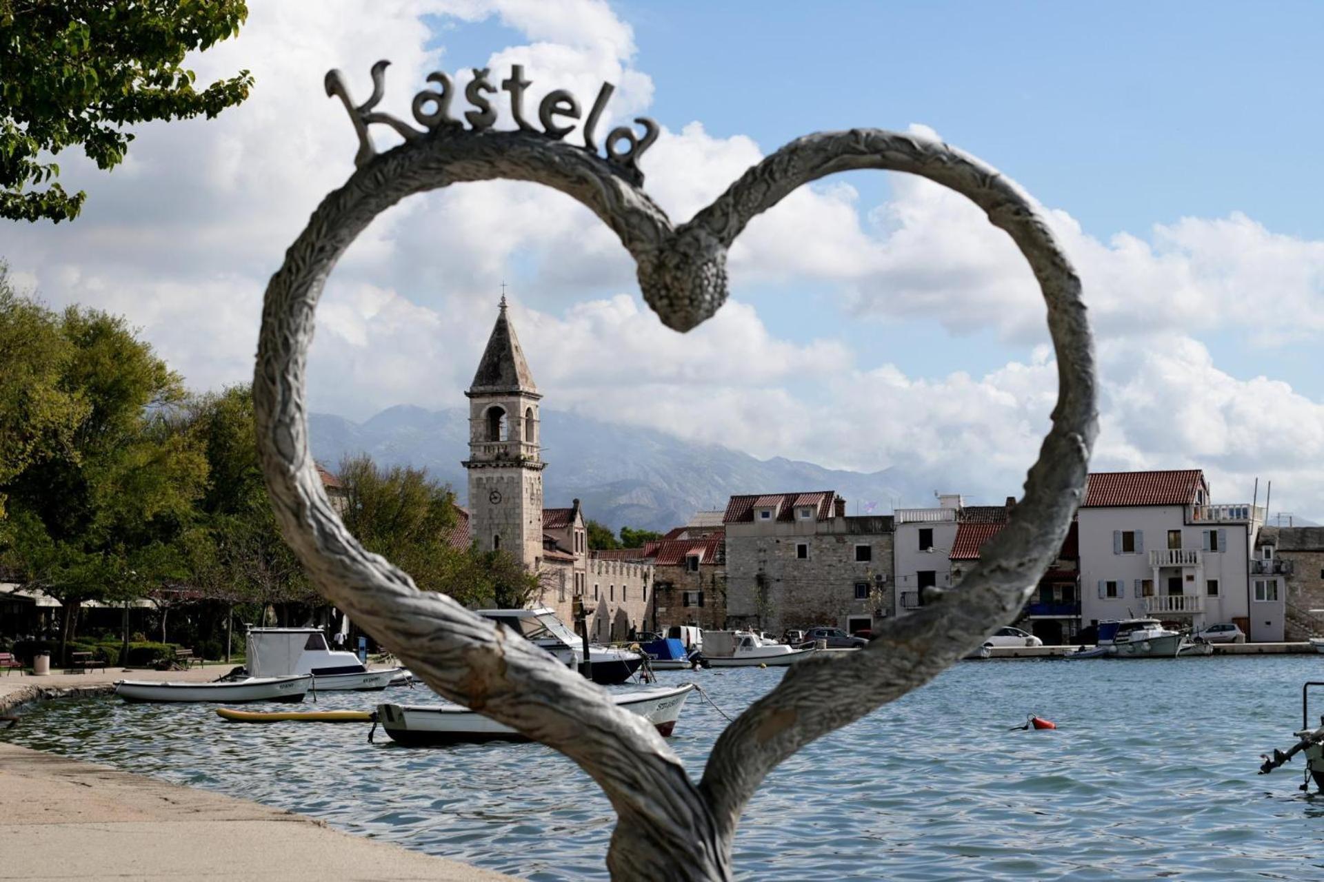 Apartment Adriatic Nest, Cozy And Modern Two Bedroom Kastela
