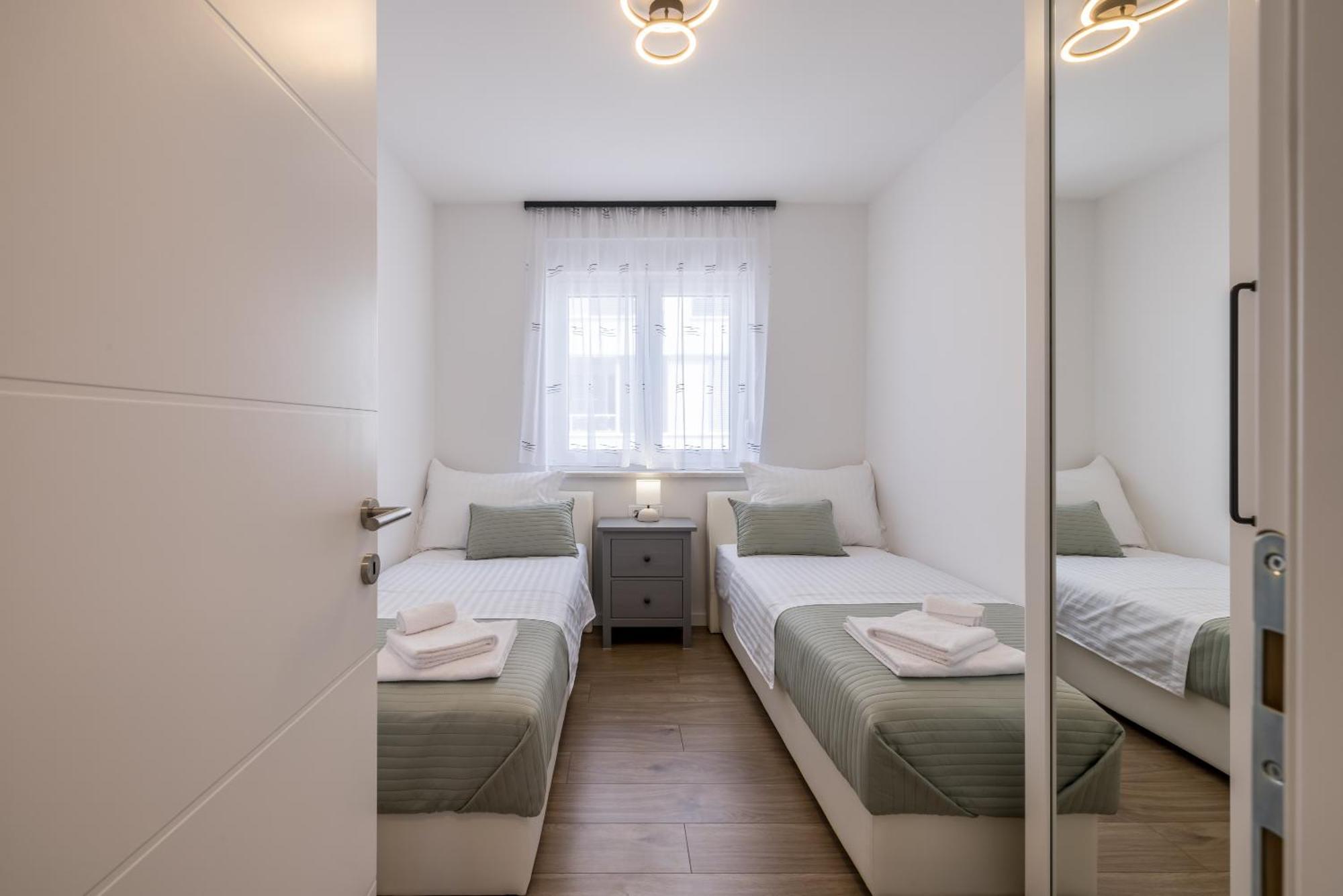 Apartmán Adriatic Nest, Cozy And Modern Two Bedroom Kaštela